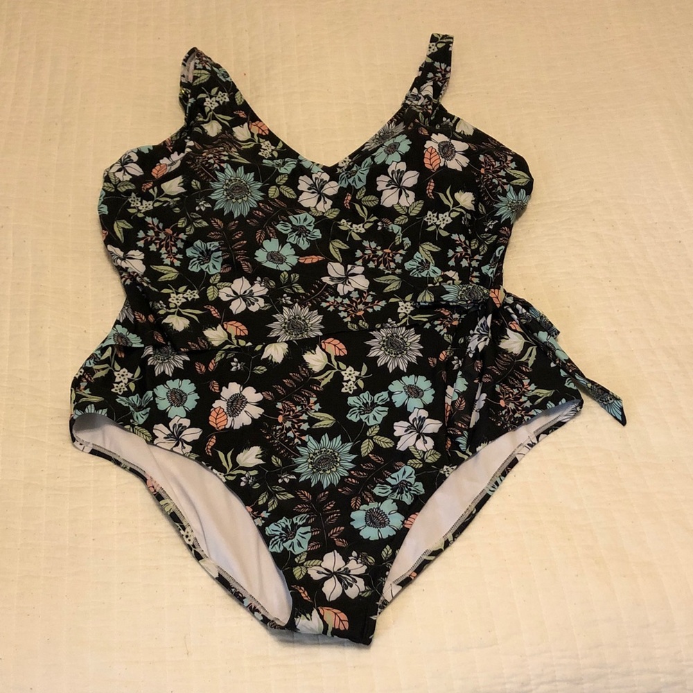 Swimsuit Elegant Floral Black Curvy Women's One Piece Size 3x